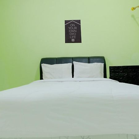 Oyo Life 2508 Alba Suites Homestay Syariah Tulungagung Eksteriør bilde